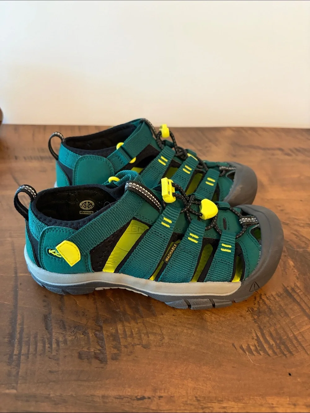 Keen Kids Teal with Yellow Accent Closed-Toe Sandals